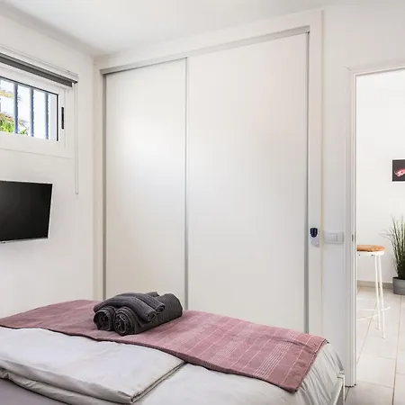 Hoplaco Apartment *